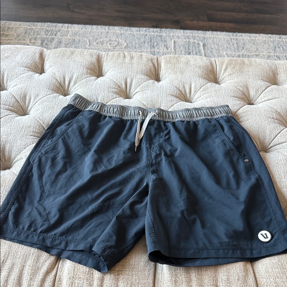 Vuori‎ Men's XL Blue Shorts no liner